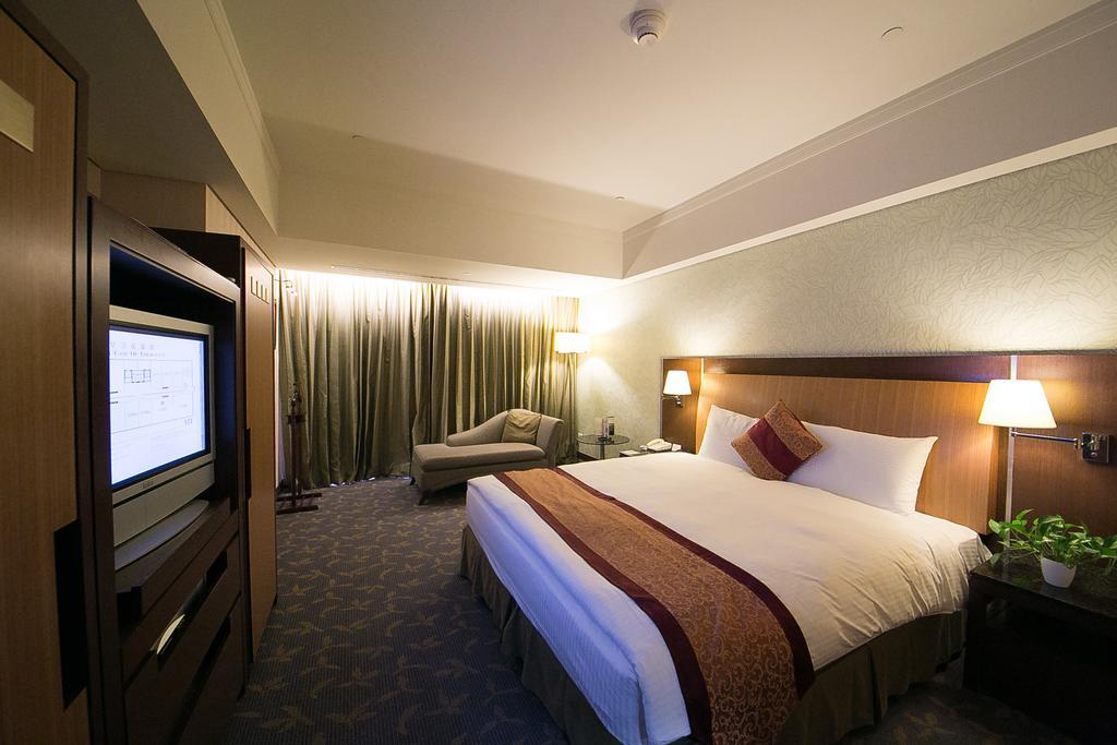 Evergreen Plaza Hotel - Tajnan Szoba fotó Deluxe Room