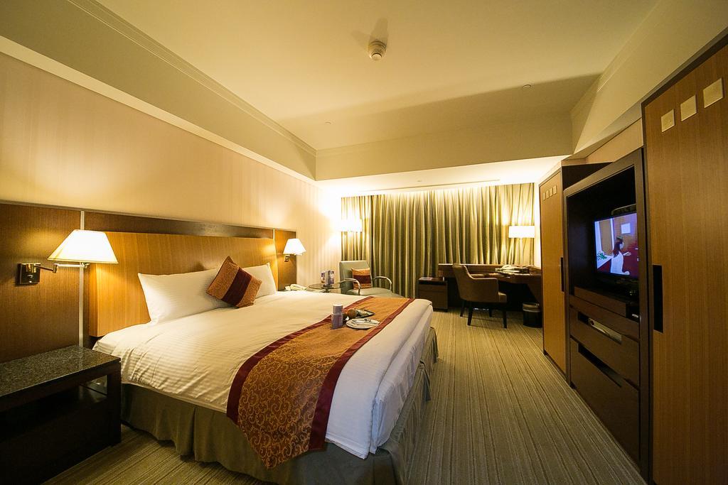 Evergreen Plaza Hotel - Tajnan Szoba fotó Deluxe Room