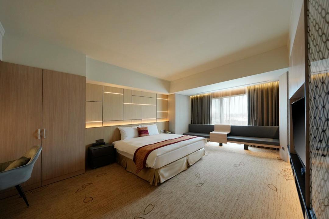 Evergreen Plaza Hotel - Tajnan Kültér fotó