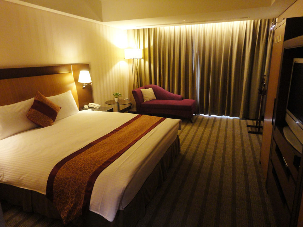Evergreen Plaza Hotel - Tajnan Kültér fotó Deluxe room