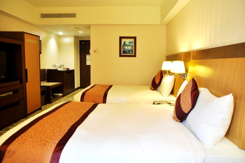 Evergreen Plaza Hotel - Tajnan Szoba fotó Deluxe Room