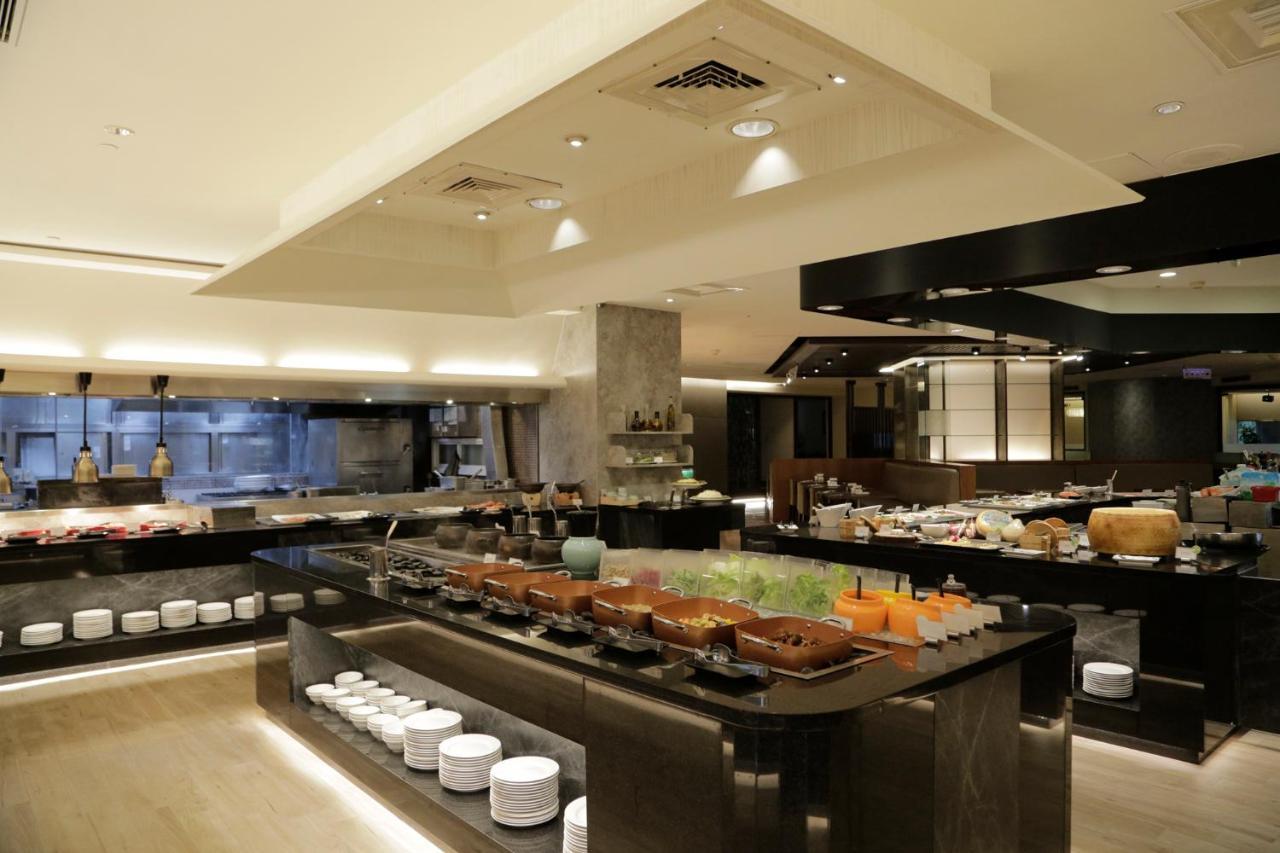 Evergreen Plaza Hotel - Tajnan Kültér fotó The buffet at the hotel